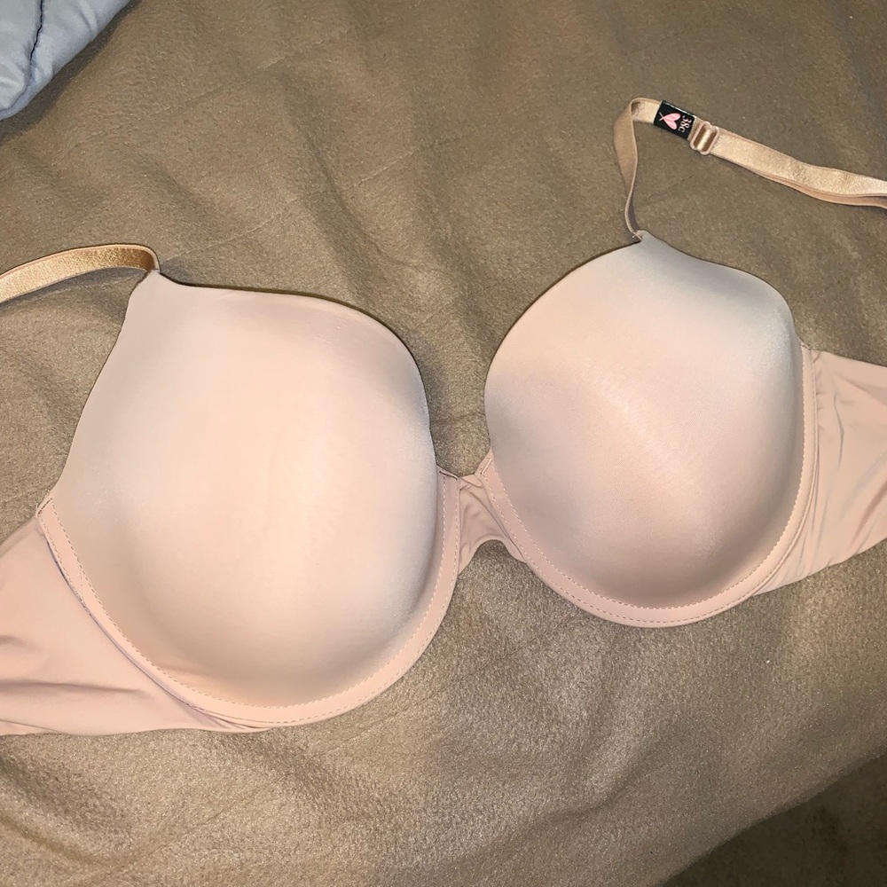 victoria’s secret nude bra